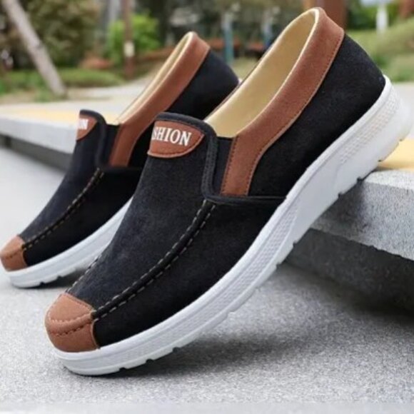 Men's Loafers NWT - Picture 1 of 2